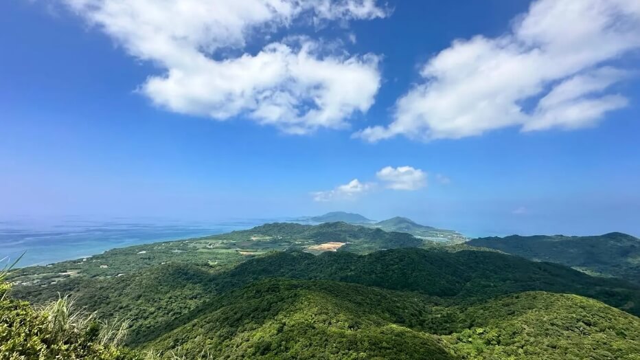 車から降りて山登りはどうですか？野底マーペー